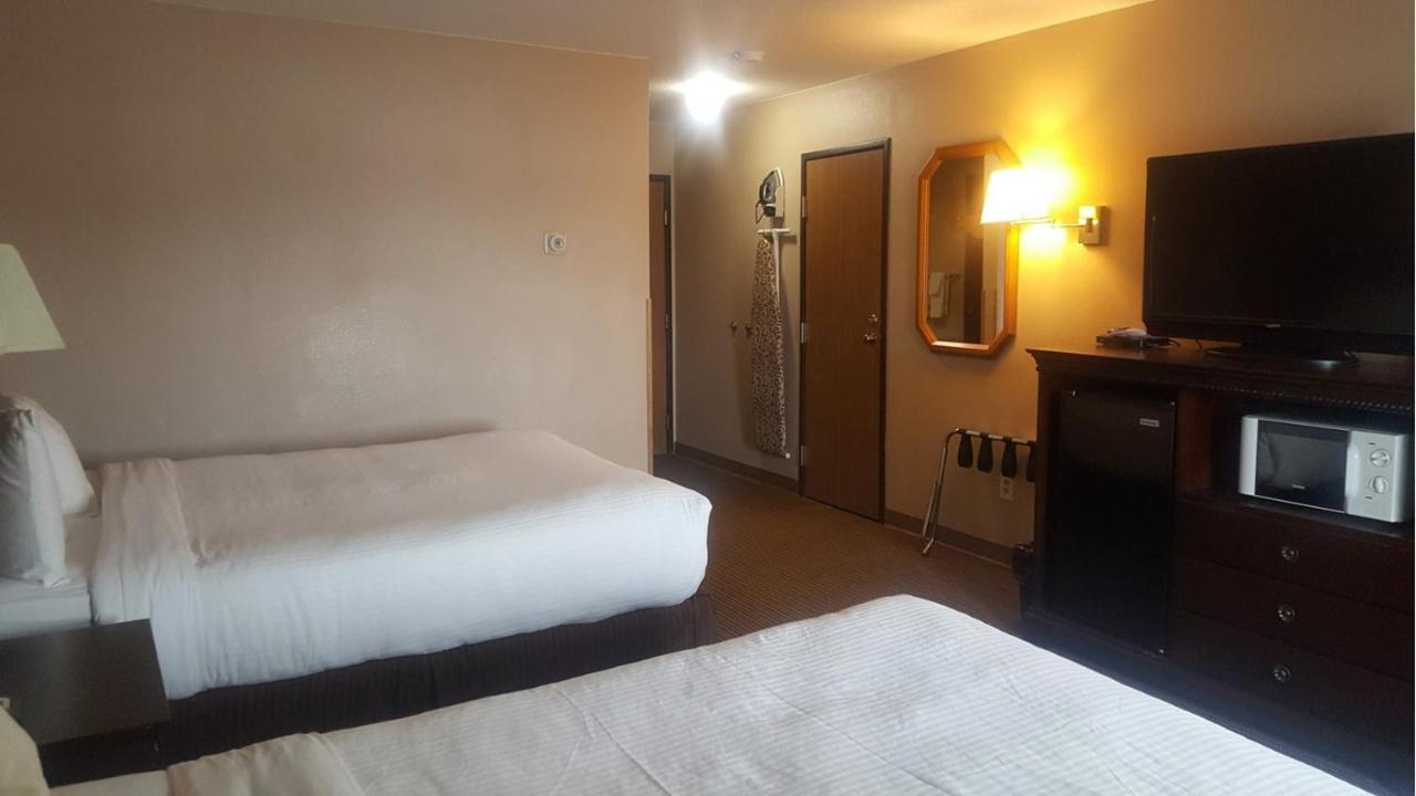 Crookston Inn & Convention Center Εξωτερικό φωτογραφία